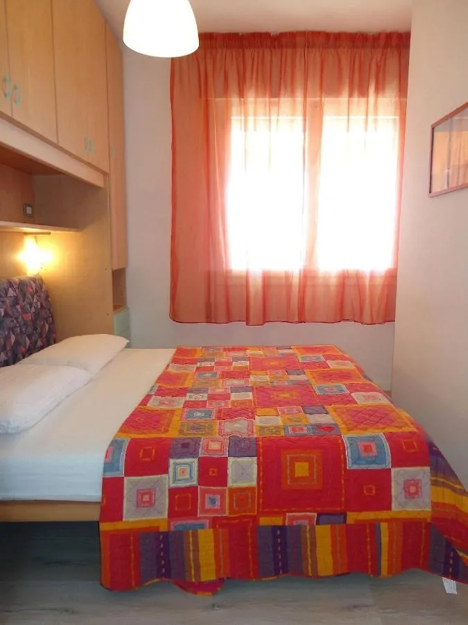 Wonderful Beachfront Apartment - Beahost 圣玛格丽塔波尔勒港