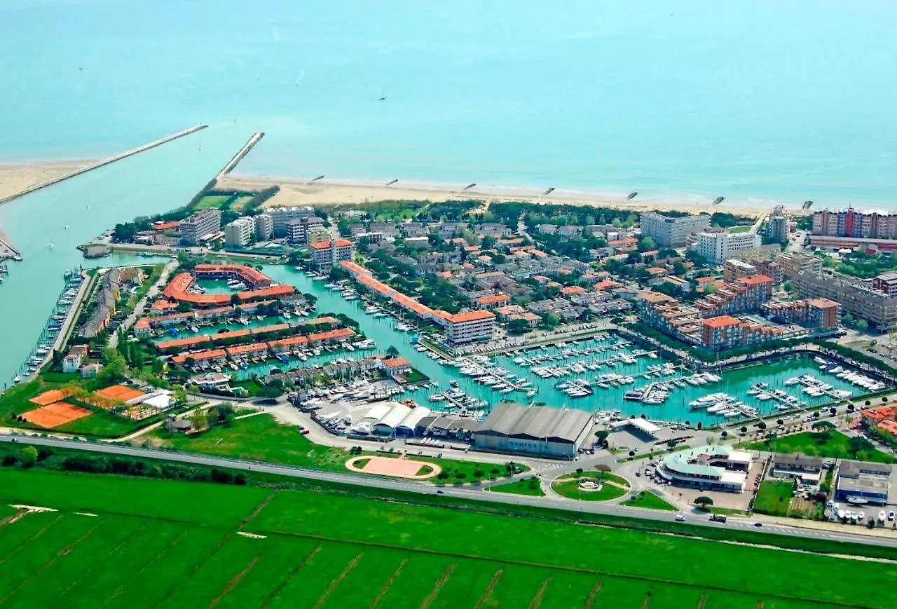 Wonderful Beachfront Apartment - Beahost Porto Santa Margherita di Caorle